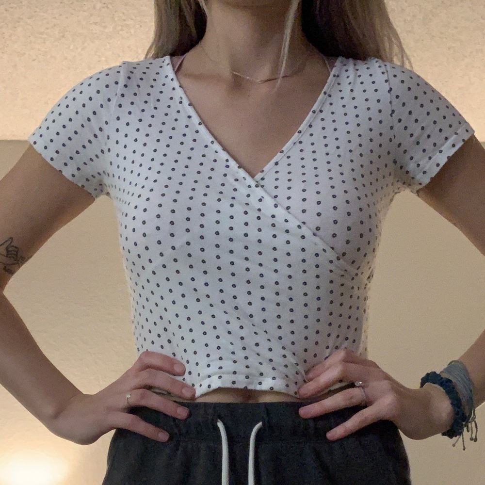 Garage short sleeve crop top